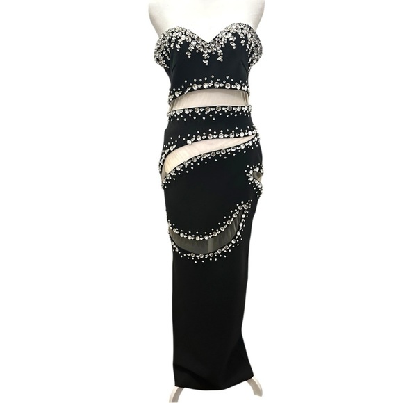 Las Vegas Formal Style Dress Size Elegant Black & Sliver Peek A Boo Lace - Picture 1 of 11